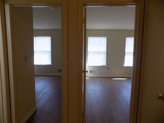 Middlesex Village Apartments, Middlesex, NJ 08846 - photo 7