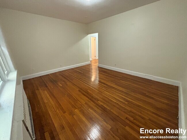 85 Lancaster Terrace unit 107, Brookline, MA 02446 - photo 6