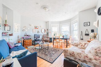 394 Centre St Unit 2, Boston, MA 02130