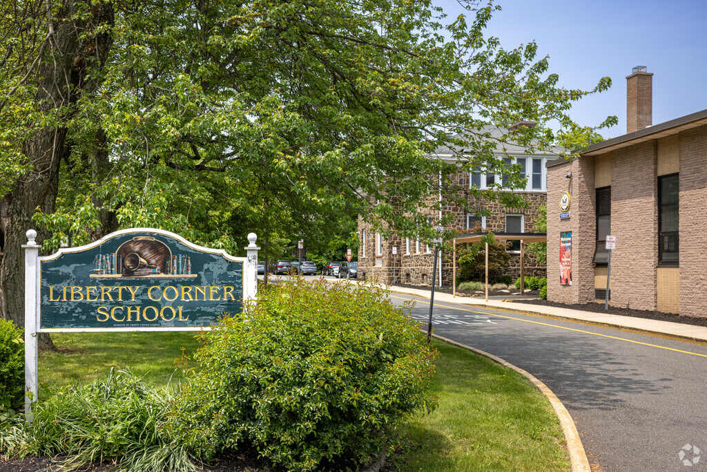 Liberty Corner School, located in the Liberty Corner Section of Bernards Township, NJ, was built in 1905 for the then mostly farming community.