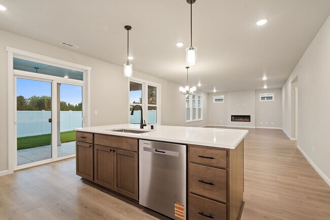 4511 W Thrush St, Moses Lake, WA 98837 - photo 7