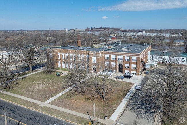 Rock Falls Township High School offers plenty of AP and Honors courses.