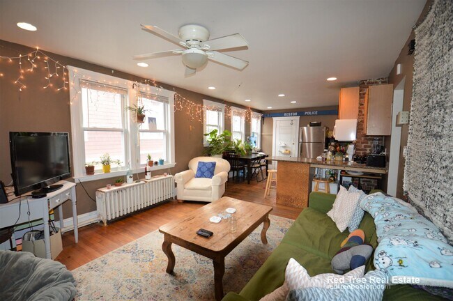 7 Wadsworth St, Allston, MA 02134 - photo 2