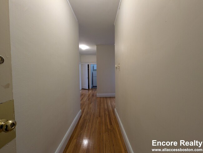 1185 Boylston St unit 12, Boston, MA 02215 - photo 7