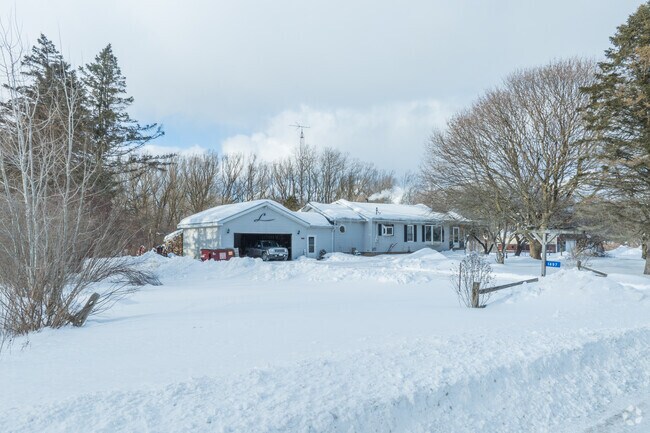 Ranch-style homes are common among French Creek residents.