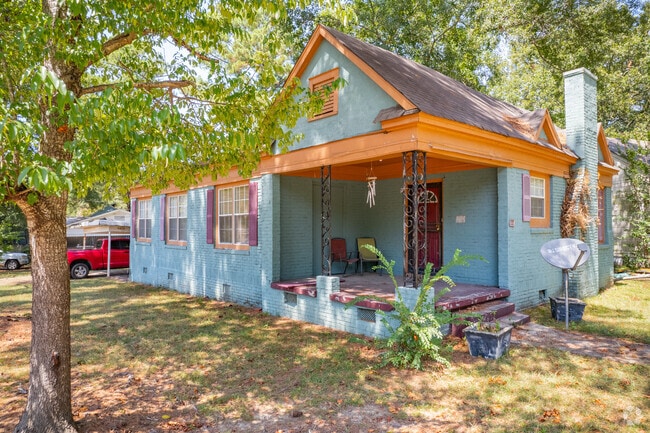 Many of Fondren's homes are brightly colored.