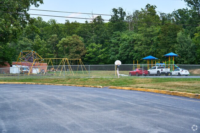 Mt. Aetna Adventist School serves the students of Washington County, Maryland.