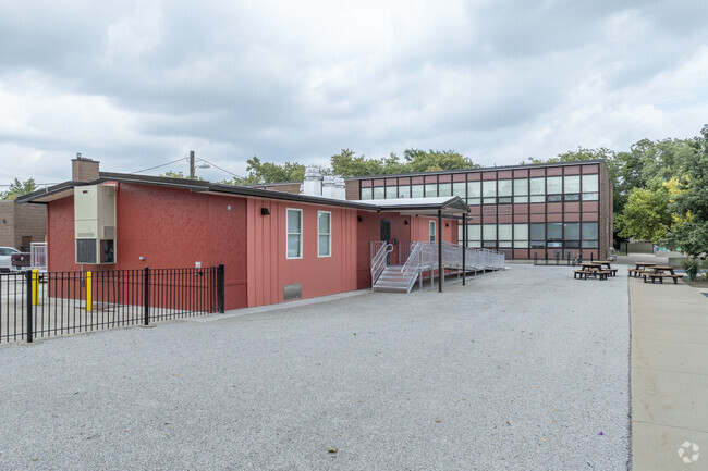 Virgil Grissom Elementary School has an overall niche grade of C+.