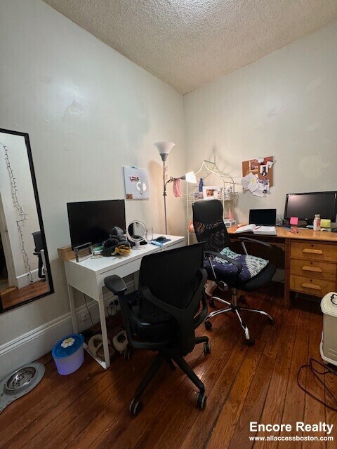 121 Brook St unit 1, Brookline, MA 02445 - photo 2