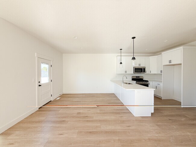 1877 N 70 W, Tooele, UT 84074 - photo 5