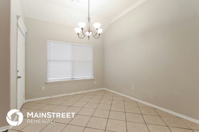 201 Stone Ridge Ln, Midwest City, OK 73130 - photo 5