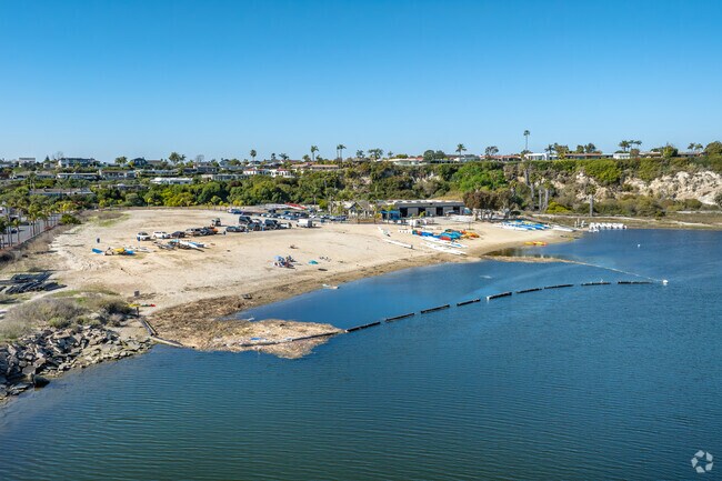 The Newport Aquatic Center, located just a short distance from Dover Shores and North Star Beach, offers residents easy access to kayaking, paddleboarding, and rowing activities.