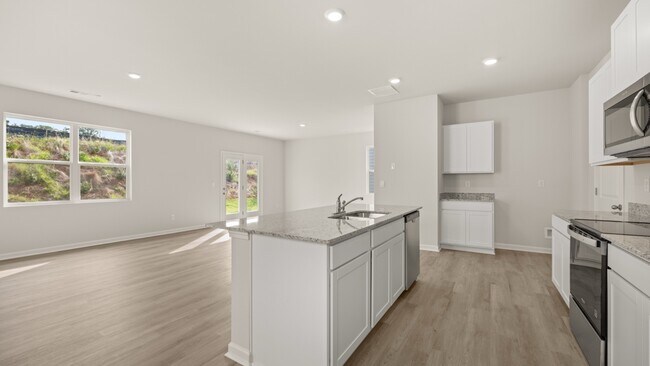 4436 Manor Hill Dr, Union City, GA 30291 - photo 7