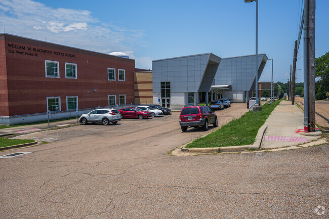 Blackburn Middle School in Jackson, MS, serves 600 students in grades 6-8.