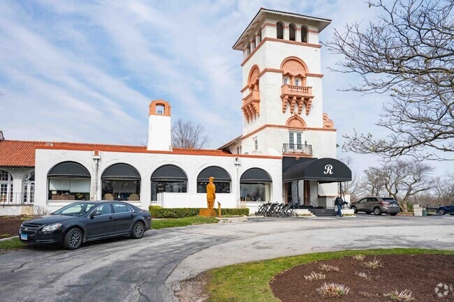 Ravisloe Country Club was established in 1901 and is a great golf course.