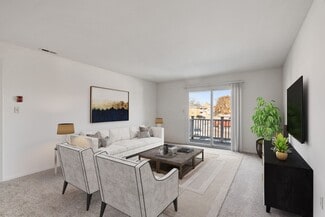 465 E Geneva St, Elkhorn, WI 53121