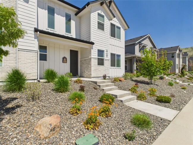 5700 W Elk Trail St, Garden City, ID 83714 - photo 4