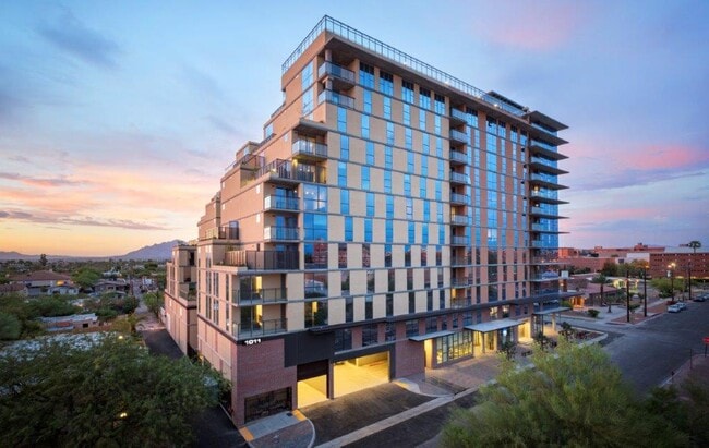 Yugo Tucson Campus, Tucson, AZ 85719 - photo 4