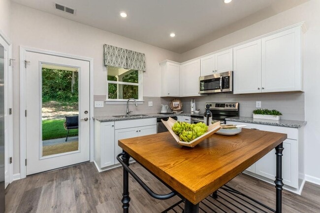 138 Fair Oak Ln, Calhoun, GA 30701 - photo 4