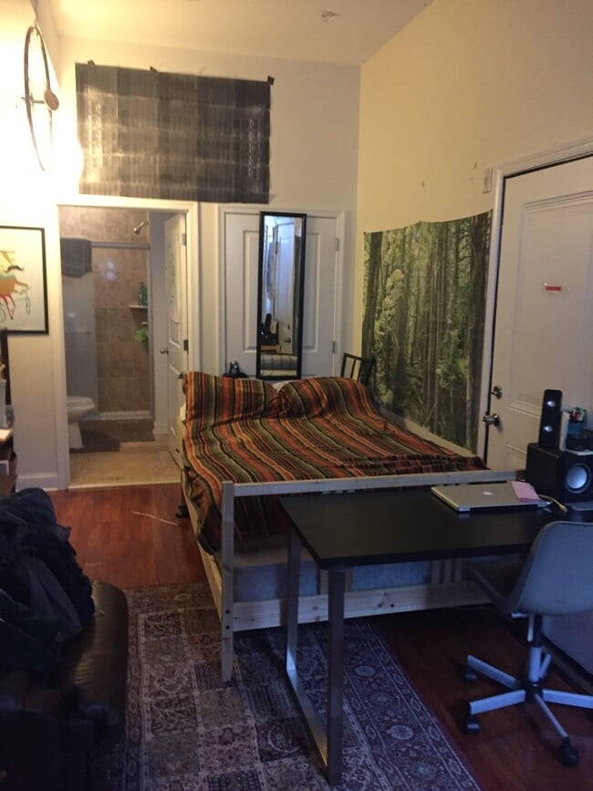 1835 N 19th St unit Studio, Philadelphia, PA 19121 - photo 4