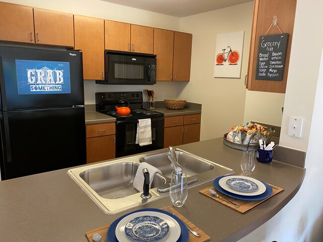 Grandmarc at the Corner, Charlottesville, VA 22903 - photo 6