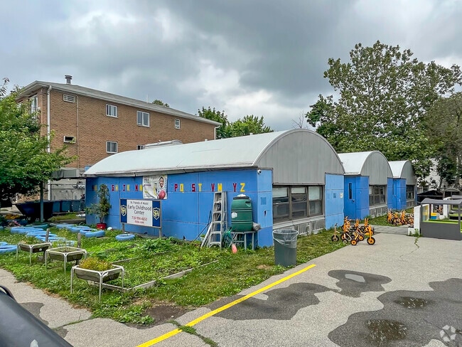 Wakefield: St. Francis Of Assisi School has 360 students in grades PK, K-8.