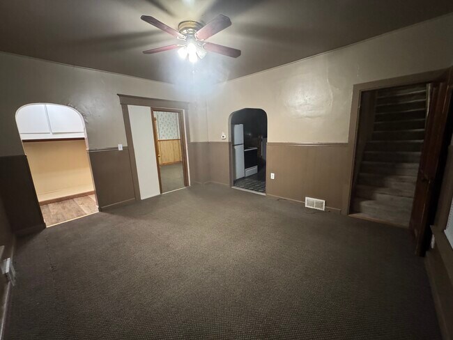 204 Independence Ave S, Clarks Grove, MN 56016 - photo 6