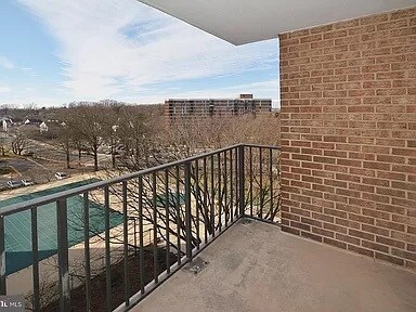 Idylwood Towers unit 602, Falls Church, VA 22043 - photo 7