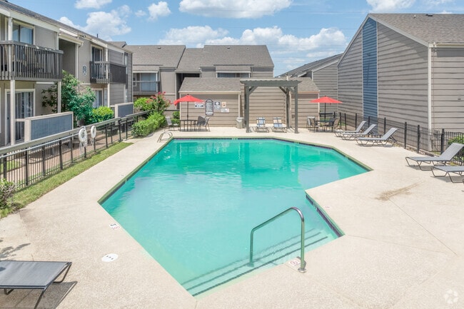 Stoneridge @ 36th Apartments, Tulsa, OK 74135 - photo 3