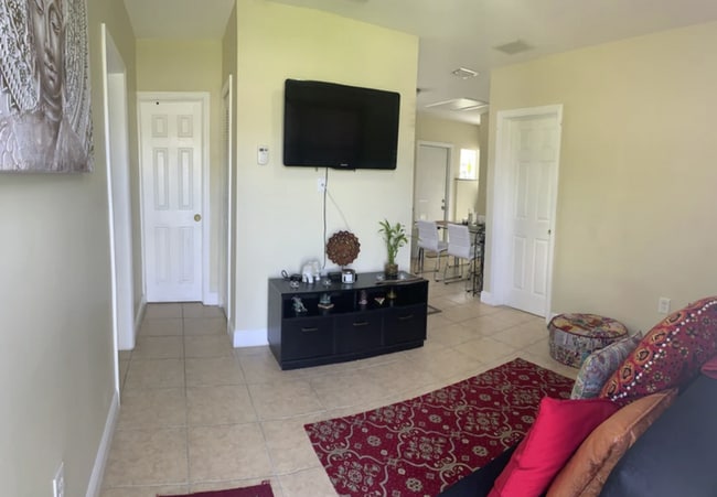 200 Fisherman St unit 110, Opa Locka, FL 33054 - photo 4