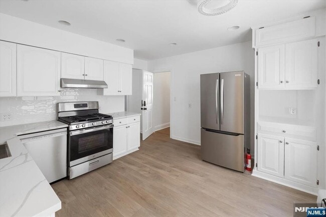 46 Garden Place, Edgewater, NJ 07020 - photo 5