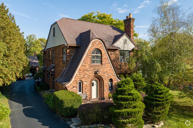 A unique aspect of this neighborhood is that porches commonly have arched roofs.