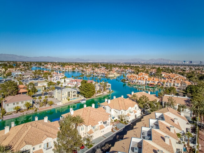 Laguna Bay is a very unique, gated townhome community located in the Lakes community.