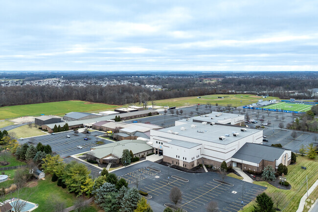 Grove City Christian School is located in Grove City, Grove City Ohio.