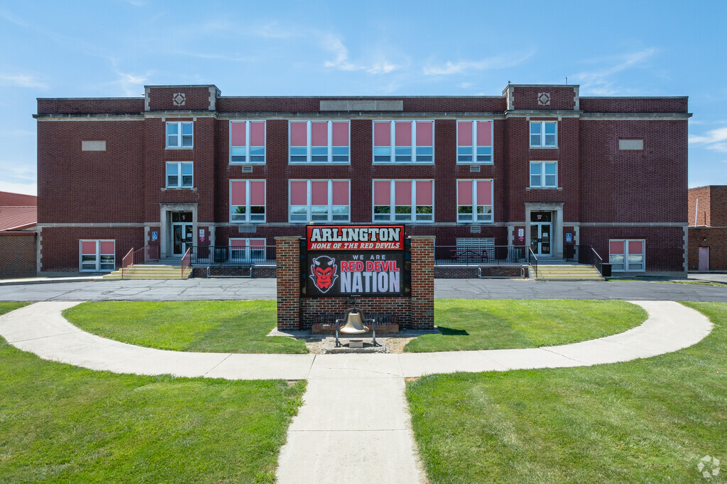 Arlington Elementary welcomes eager minds.