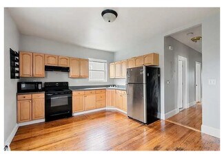 23 Beale St Unit 3, Boston, MA 02124