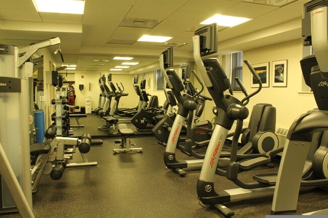 11 Camelot Ct unit 11-3B, Brighton, MA 02135 - photo 4