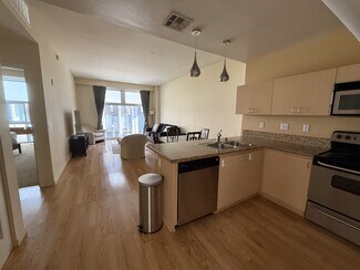 630 W 6th St Unit 404, Los Angeles, CA 90017