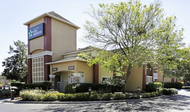 10020 Skinner Lake Dr, Jacksonville, FL 32246 - photo 2