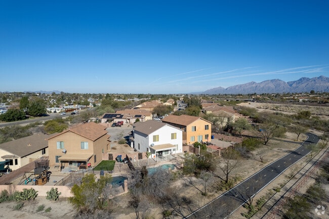Many homes in Coyote Corridor have private pools.
