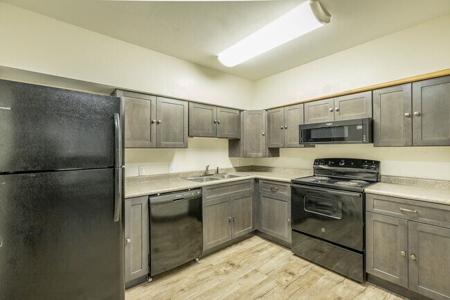 179 4th St unit D8, Monteagle, TN 37356 - photo 4