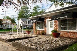 L'Academy Montessori School