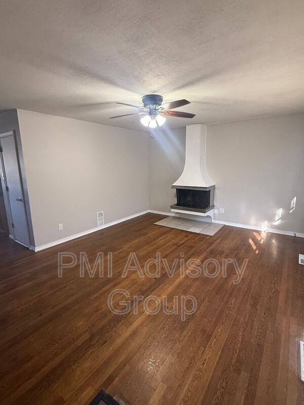 3105 SE Adams St, Topeka, KS 66605 - photo 3