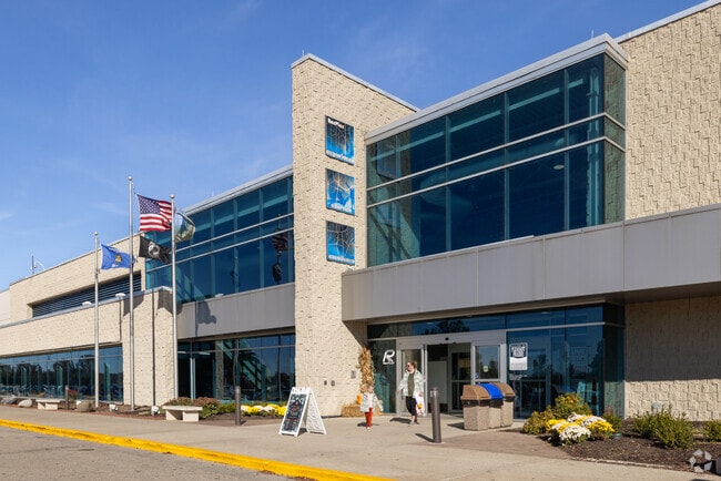 The Pleasant Praire RecPlex offers many great recreational options for Kenosha residents.