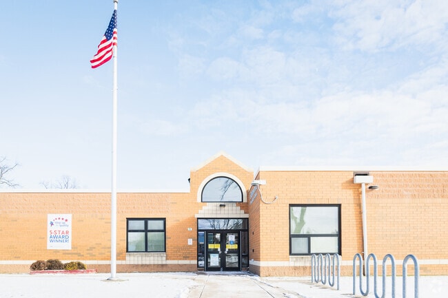 Glenwood Elementary School is the public school choice in Toledo.