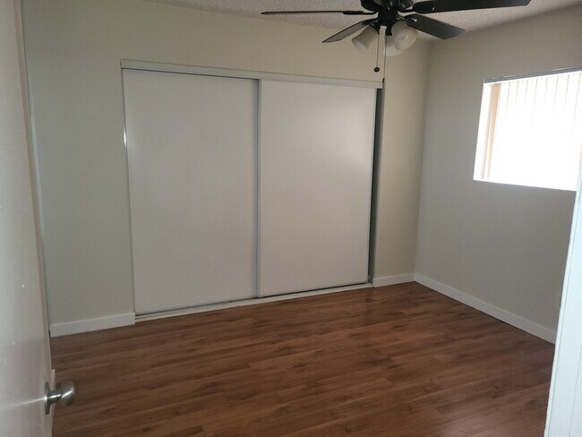 9121 Orion Ave unit F, North Hills, CA 91343 - photo 5