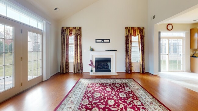 44529 Blueridge Meadows Dr, Ashburn, VA 20147 - photo 2