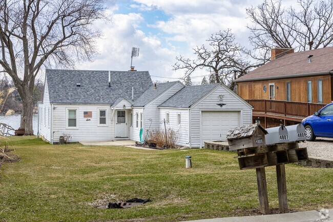 Cottage homes are a common sight in the Lookout Point neighborhood.