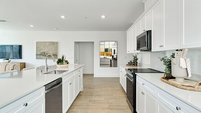 8600 Caragh Lake Ave, Bakersfield, CA 93311 - photo 3