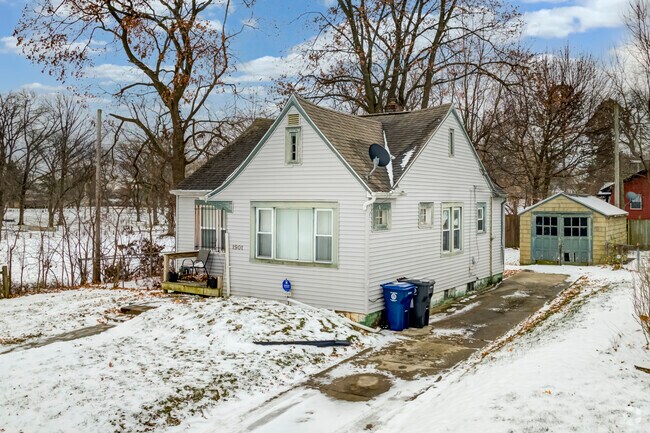 Older houses in Ballenger Park offer fixer-upper opportunities for new homeowners.